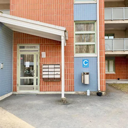 3-bedroom Apt, Free Parking&wifi Lägenhet Björneborg