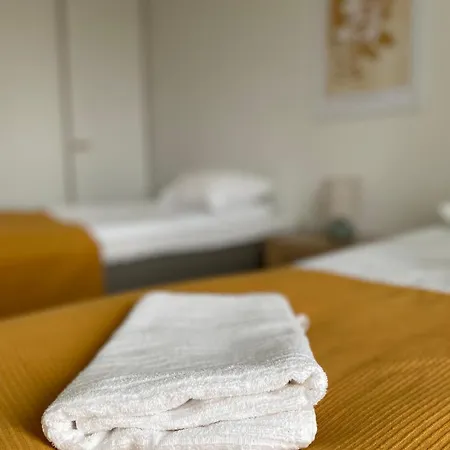 3-bedroom Apt, Free Parking&wifi Apartment