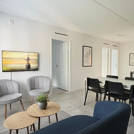 Lägenhet 3-bedroom Apt, Free Parking&wifi